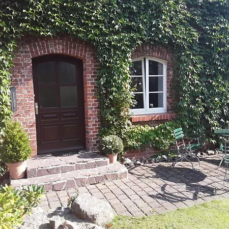 Geraeumige In Einem Umgebauten Stallgebaeude Apartment